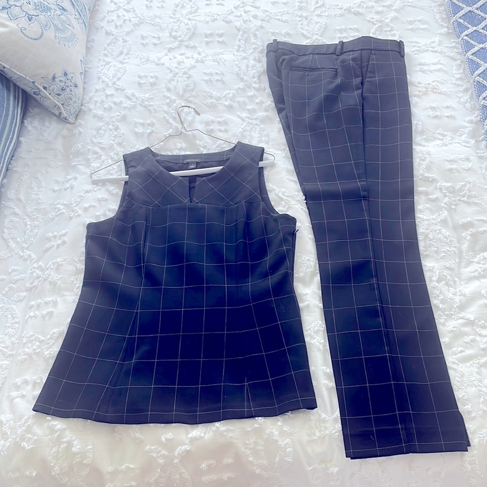 Ann Taylor Suit.  Navy Window Pane  plaid design with Vest Top